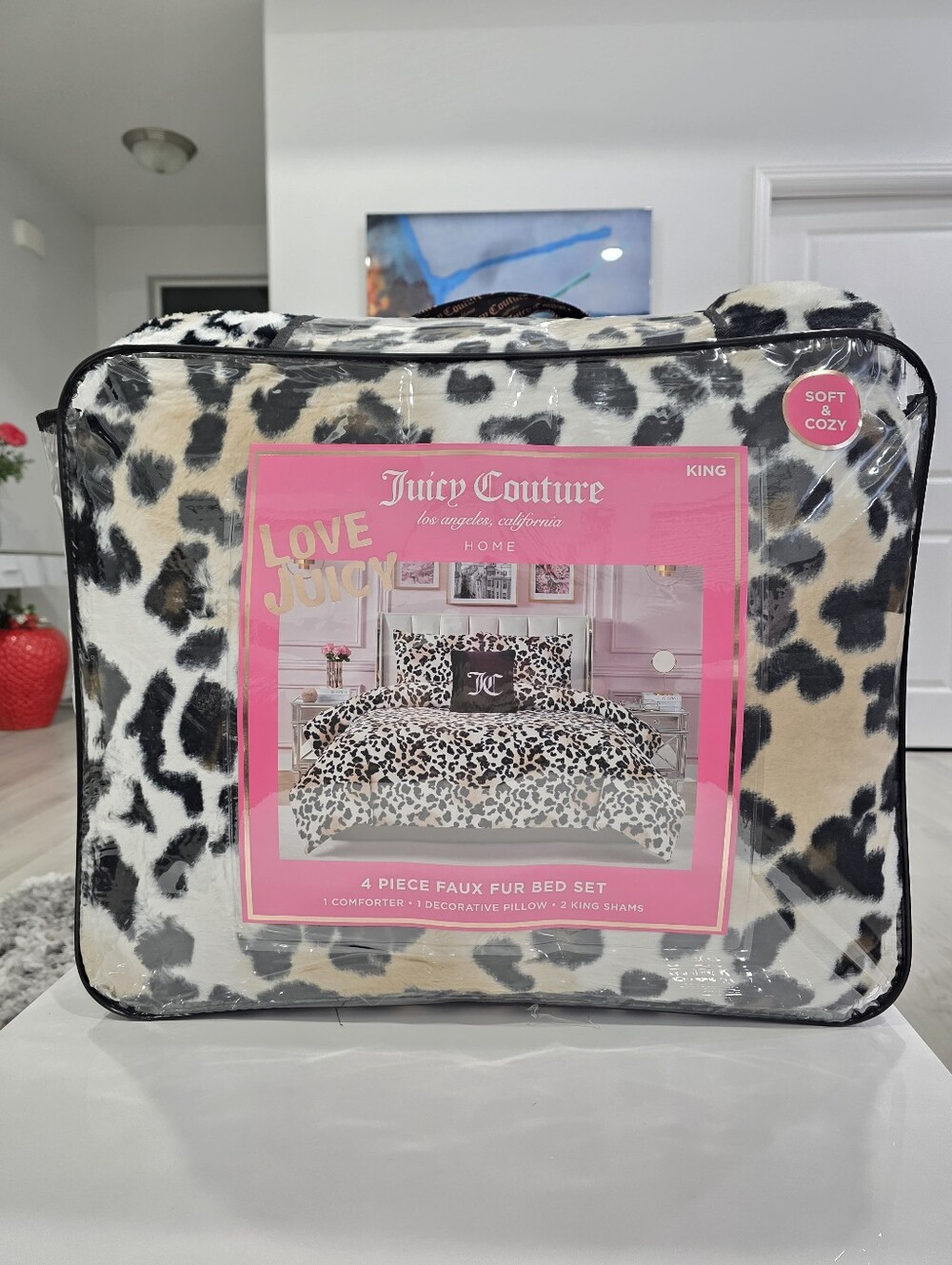 Juicy Couture KING 4 piece Faux Fur Leopard Luxurious Comforter Set New